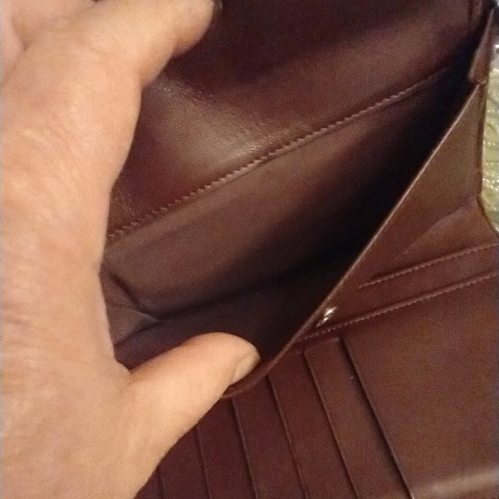 CHANEL Flap Wallet - Picture 10 of 16